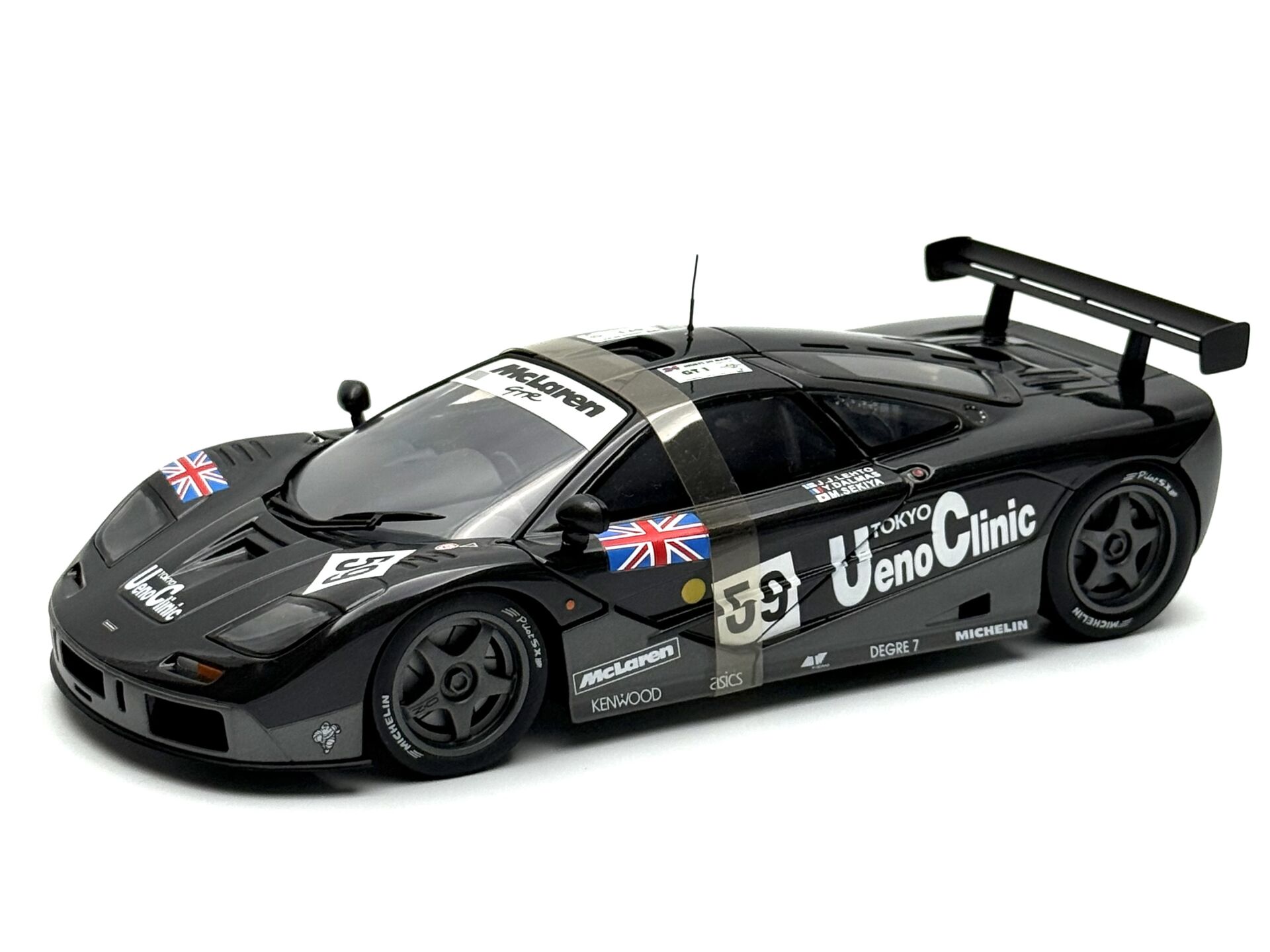 1:18 McLaren F1 GTR Le Mans Winner 1995  - Minichamps