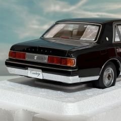 1:18 Toyota Century 2019 Black - Almost Real