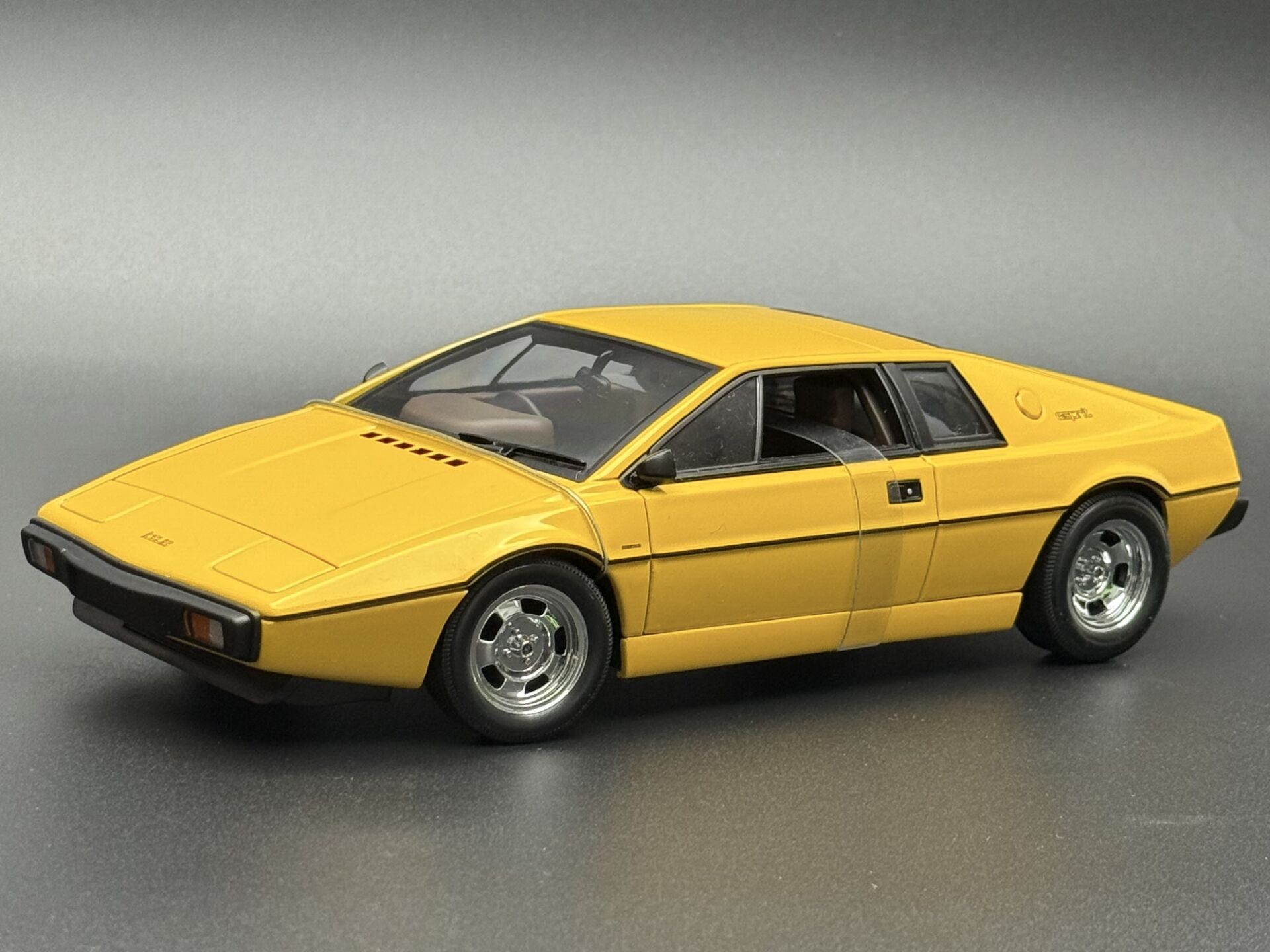 1:18 Lotus Esprit Type 79 1976 Yellow 75301 - Autoart