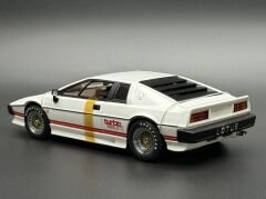 1:18 Lotus Esprit Turbo 1982 RHD White 70062 - Autoart