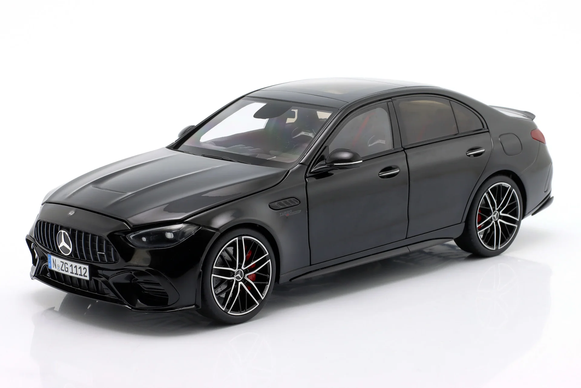 1:18 Mercedes-AMG C63 S W206 Obsidian Black 2024 - NZG