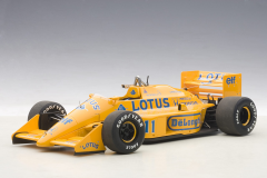 1:18 Lotus 99T No:11 Japan GP Nakajima 1987 - Autoart Signature