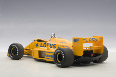 1:18 Lotus 99T No:11 Japan GP Nakajima 1987 - Autoart Signature