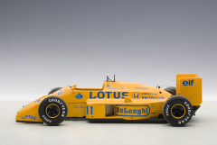 1:18 Lotus 99T No:11 Japan GP Nakajima 1987 - Autoart Signature