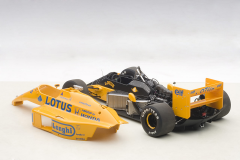 1:18 Lotus 99T No:11 Japan GP Nakajima 1987 - Autoart Signature