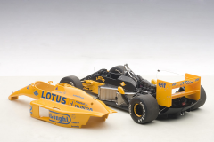 1:18 Lotus 99T No:12 Japan GP 1987 Ayrton Senna - Autoart Sign.