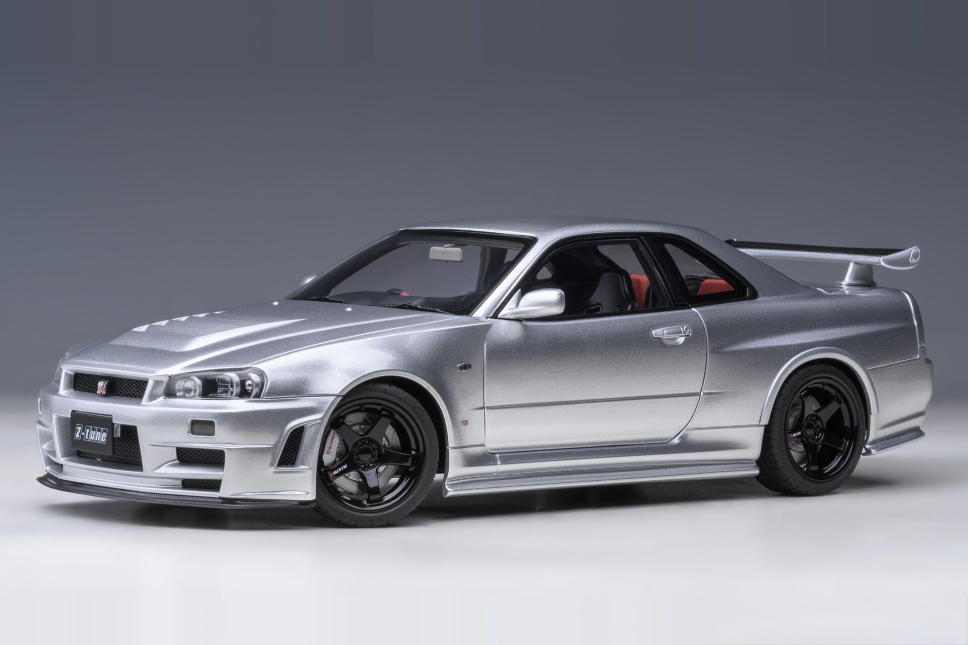 1:18 Nissan Skyline GT-R R34 Z Tune 2002 Silver - Autoart