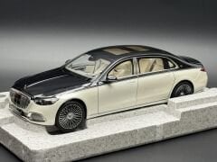 1:18 Mercedes-Maybach S680 4Matic X223 Black/White - Norev