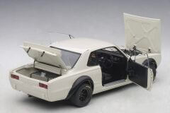 1:18 Nissan Skyline GT-R KPGC10 Racing 1972 White - Autoart