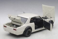 1:18 Nissan Skyline GT-R KPGC10 Racing 1972 White - Autoart