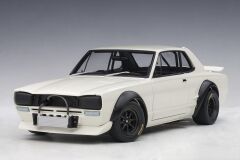1:18 Nissan Skyline GT-R KPGC10 Racing 1972 White - Autoart