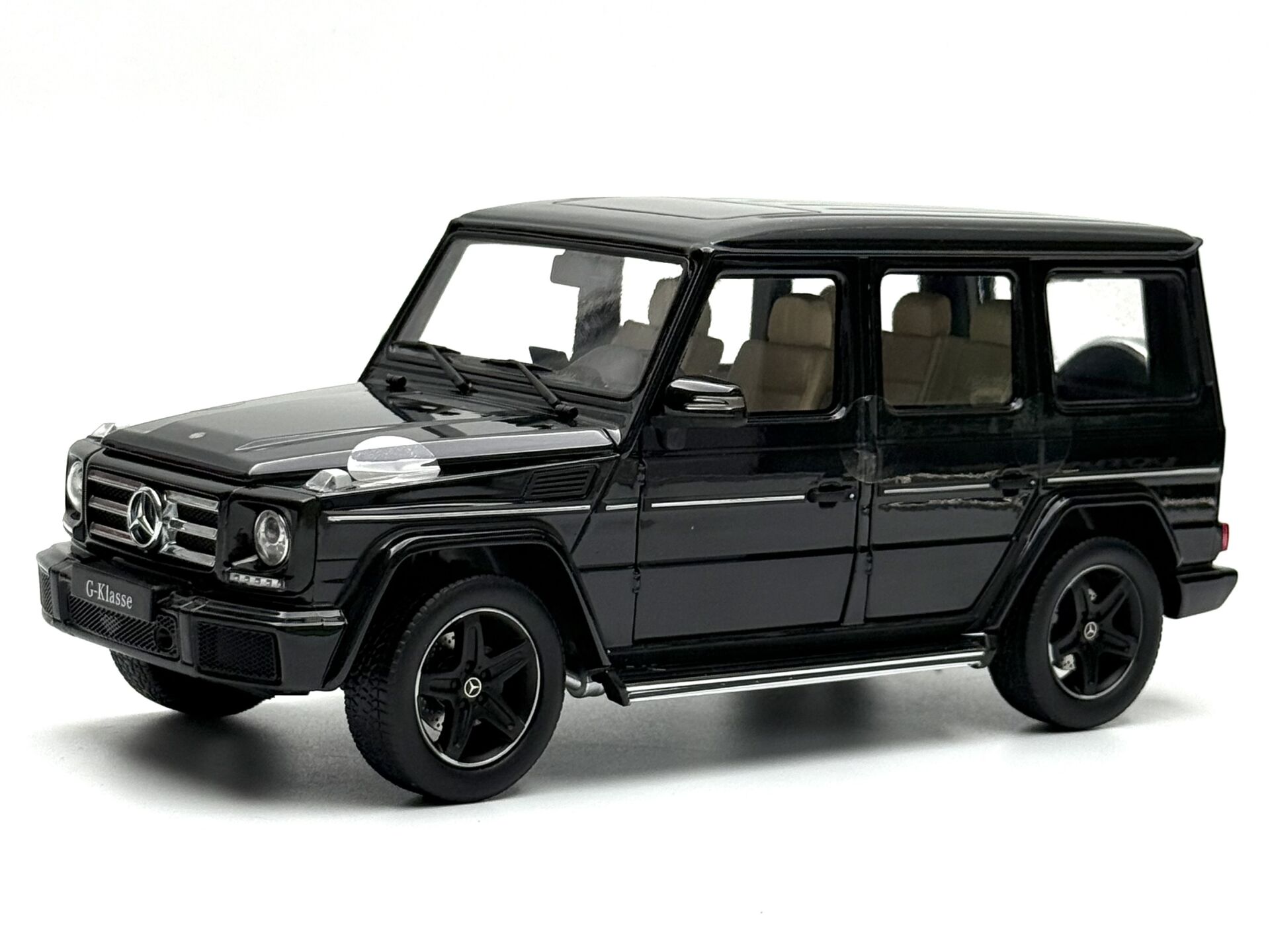 1:18 Mercedes-Benz G Class W463 Obsidian Black 2015 - I Scale