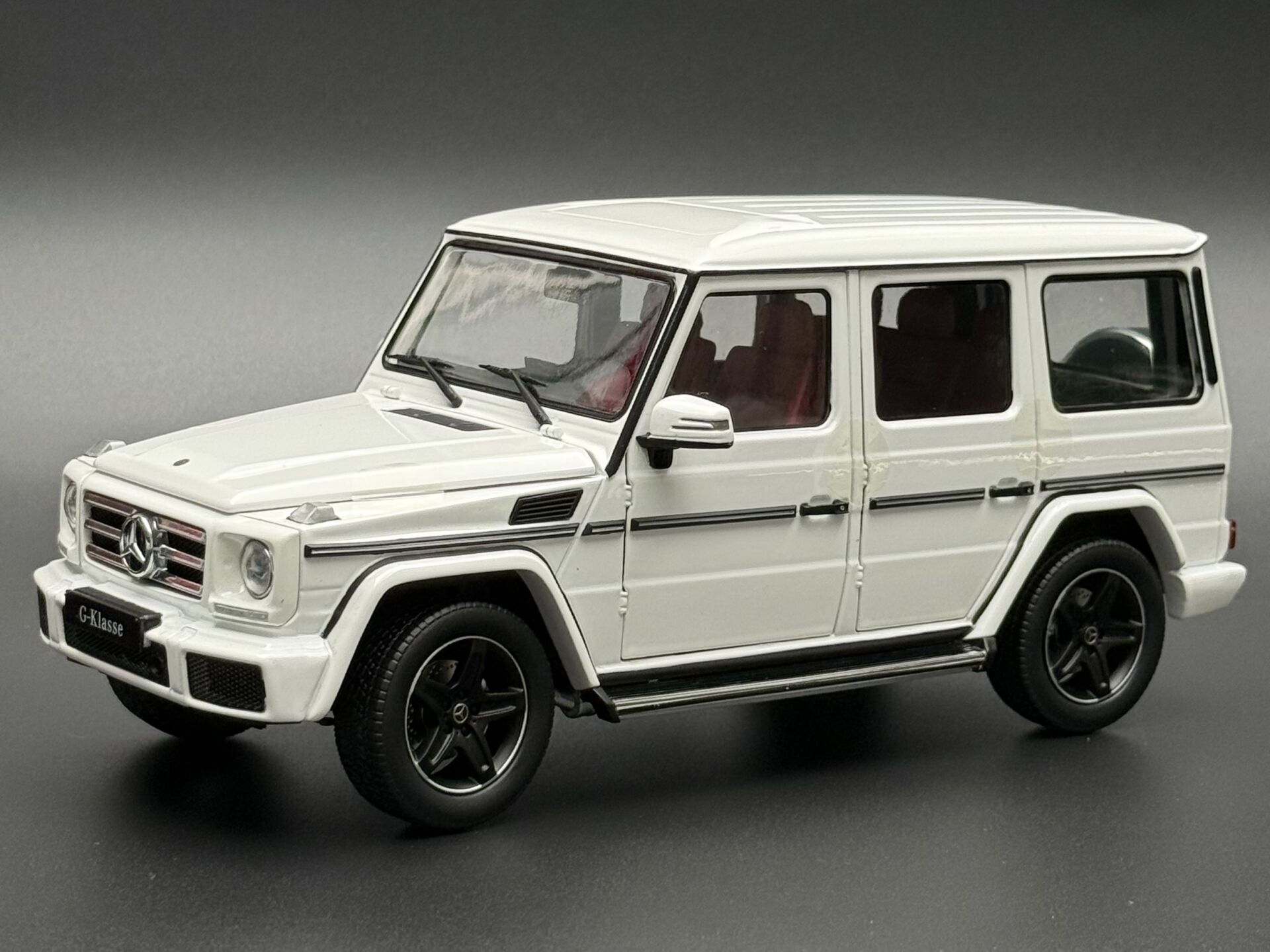 1:18 Mercedes-Benz G Class W463 Polar White 2015 - I Scale