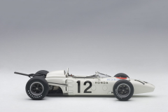 1:18 Honda RA272 F1 Mexico GP 1965 R.Bucknum - Autoart Signature