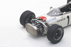 1:18 Honda RA272 F1 Mexico GP 1965 R.Bucknum - Autoart Signature