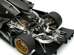 1:18 Pagani Zonda R Carbon Fiber Pattern 78261 - Autoart Signature