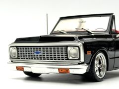 1:18 Chevrolet Blazer Custom Black&White Top 1972 - ACME