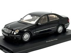 1:18 Mercedes-Benz E Class Sedan W211 Black - Autoart
