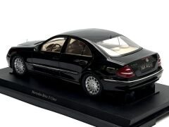 1:18 Mercedes-Benz E Class Sedan W211 Black - Autoart