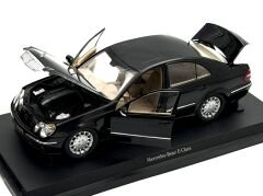 1:18 Mercedes-Benz E Class Sedan W211 Black - Autoart