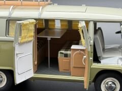 1:18 Volkswagen T1 Camping Bus 1959 Green - Schuco Exclusive