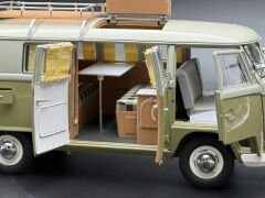 1:18 Volkswagen T1 Camping Bus 1959 Green - Schuco Exclusive