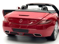 1:18 Mercedes-Benz SLS 6.3 AMG R197 Roadster Red - Minichamps