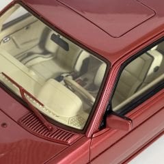 1:18 Mercedes-Benz 500CE AMG Brillant Red OT641 - OTTO