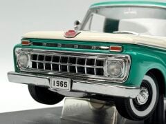 1:18 Ford F-100 Custom Cab Pick Up 1965 Turquoise - Sun Star