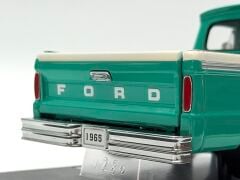 1:18 Ford F-100 Custom Cab Pick Up 1965 Turquoise - Sun Star
