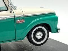 1:18 Ford F-100 Custom Cab Pick Up 1965 Turquoise - Sun Star