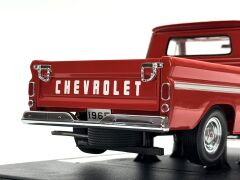 1:18 Chevrolet C-10 Pick Up Styleside 1965 Red - Sun Star