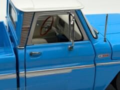 1:18 Chevrolet C-10 Pick Up Lowrider 1965 Blue - Sun Star