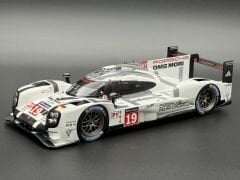 1:18 Porsche 919 Hybrid #19 24H Le Mans Winner 2015 - Spark