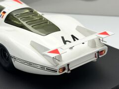 1:18 Porsche 908 2nd Position Le Mans 1969 Hermann - Spark
