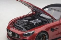 1:18 Mercedes-AMG GT R Cardinal Red 76331 - Autoart