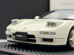 1:18 Honda NSX Type R Championship White 1992 - Autoart Signature
