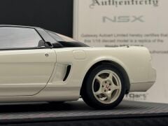1:18 Honda NSX Type R Championship White 1992 - Autoart Signature