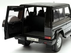 1:18 Mercedes-Benz G500 SWB 1998 Black 76111 - Autoart