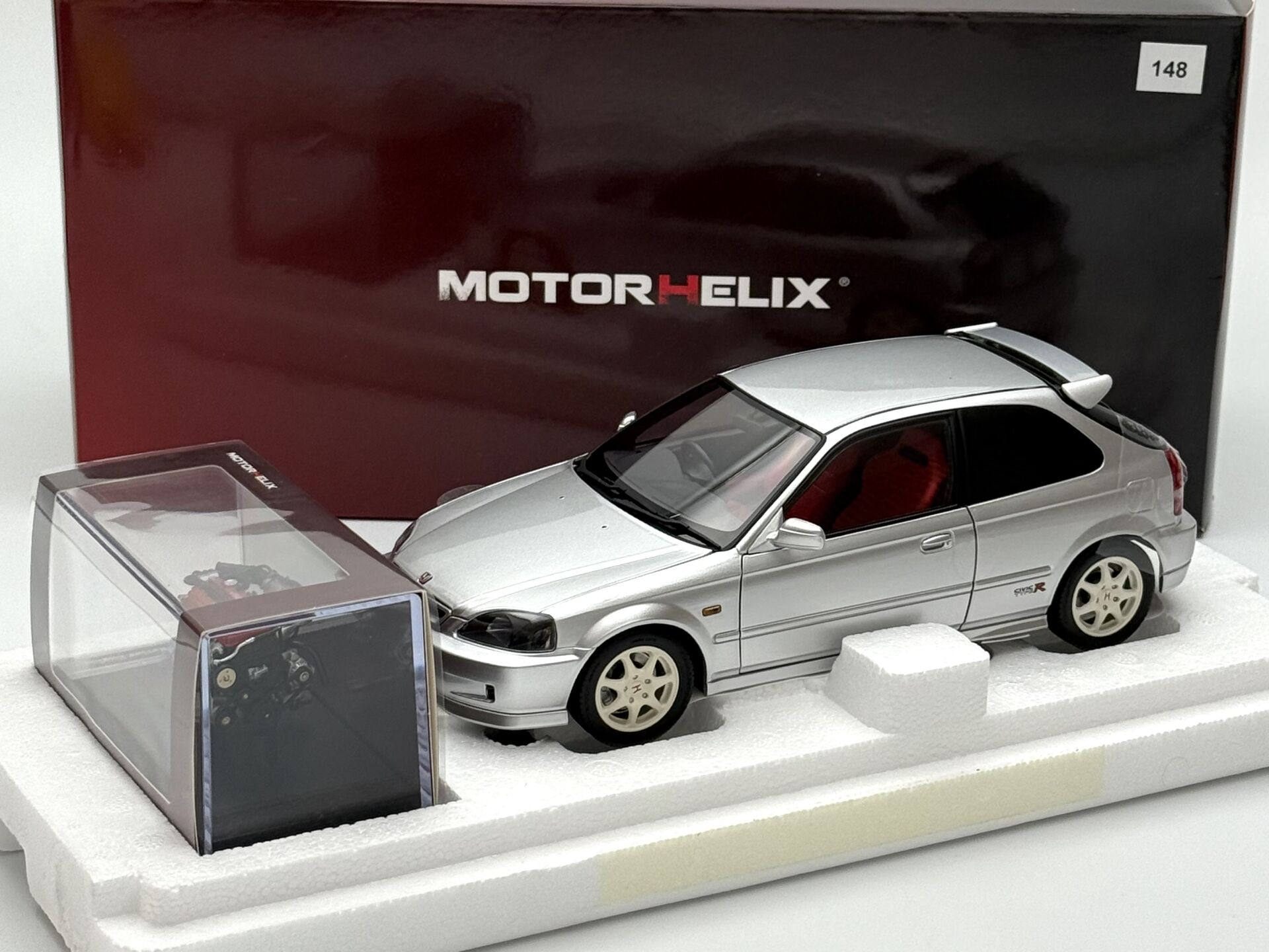 1:18 Honda Civic Type R EK9 Vogue Silver Metallic - Motorhelix