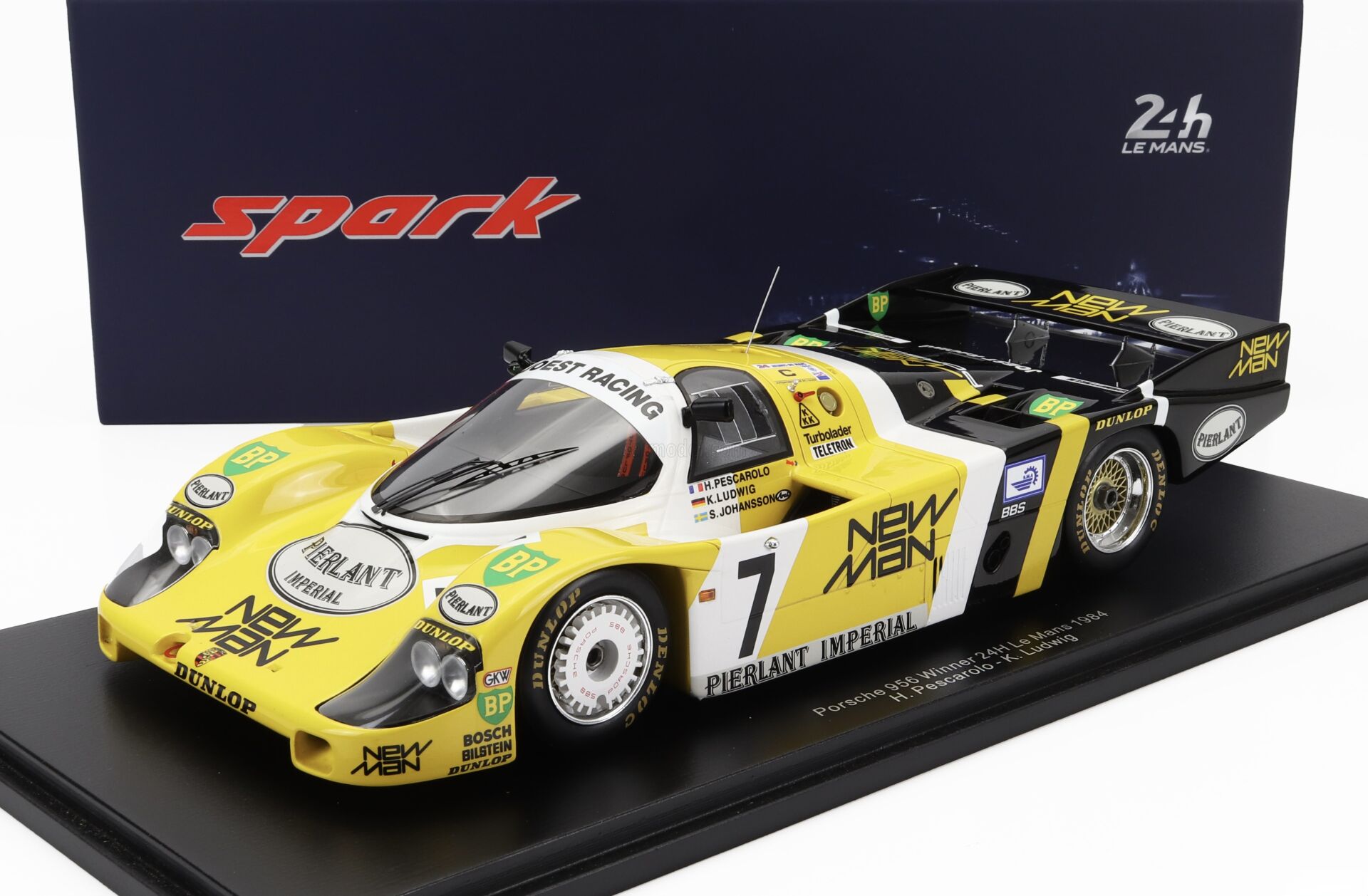 1:18 Porsche 956 Le Mans Winner 1984 with Showcase - Spark