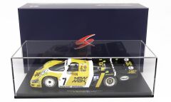 1:18 Porsche 956 Le Mans Winner 1984 with Showcase - Spark