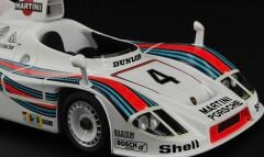 1:18 Porsche 936 Le Mans Winner 1977 with Showcase - Spark