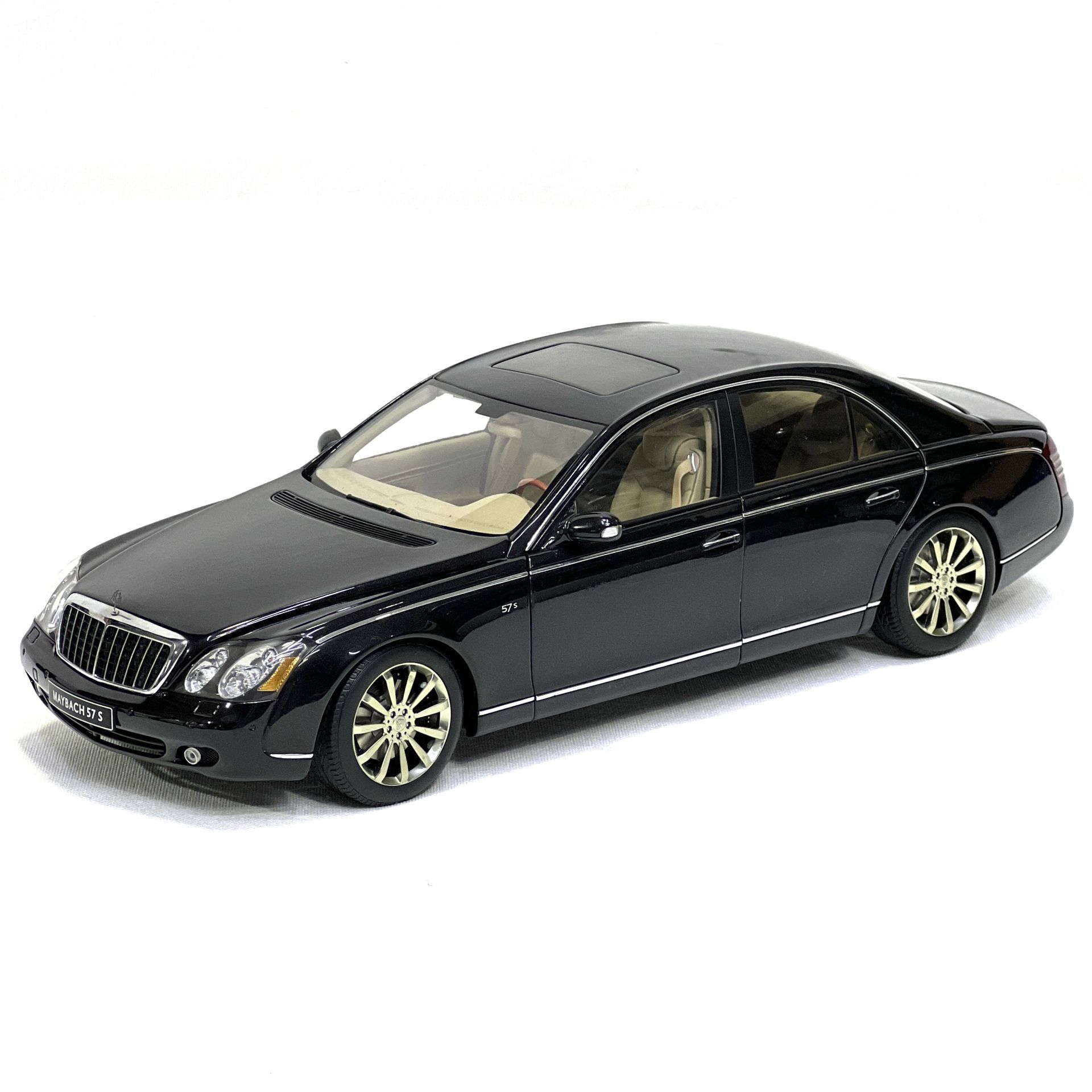 1:18 Ölçek Maybach 57S Black 2005 - Autoart Millennium