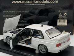 1:18 BMW M3 E30 DTM Plain Body Version Black 1989 - Autoart
