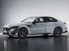 1:18 Mercedes-AMG C63 S W206 Hightech Silver 2024 - NZG