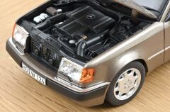 1:18 Mercedes-Benz 500 E W124 1990 Impala Brown - Norev