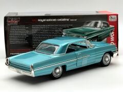 1:18 Pontiac Royal Bobcat Catalina 1962  - Auto World