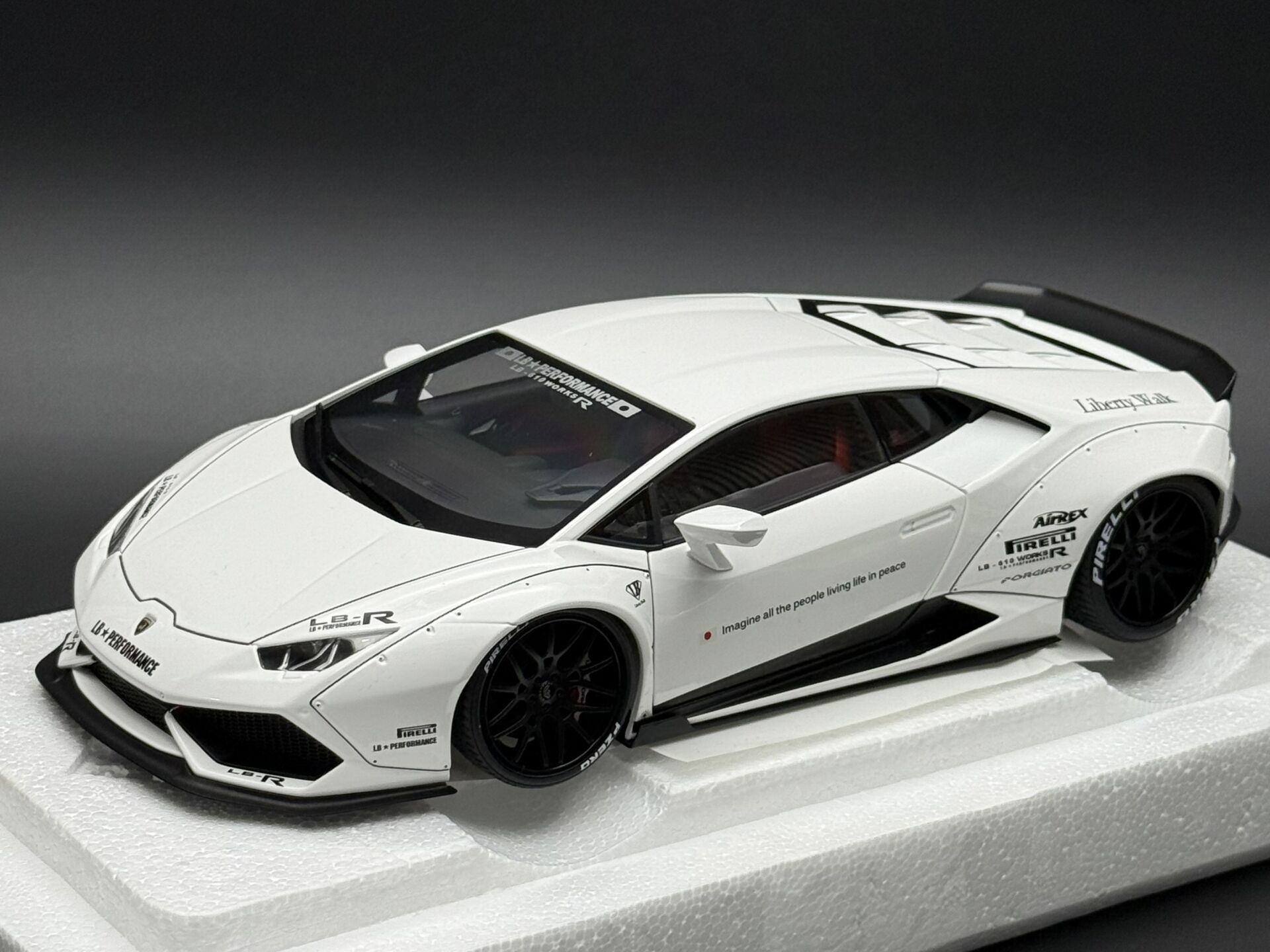 1:18 Lamborghini Huracan Liberty Walk LB 2017 79120 - Autoart