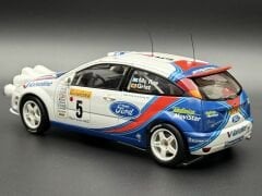 1:18 Ford Focus WRC 2000 Monte Carlo Night Version Mc Rae - Autoart